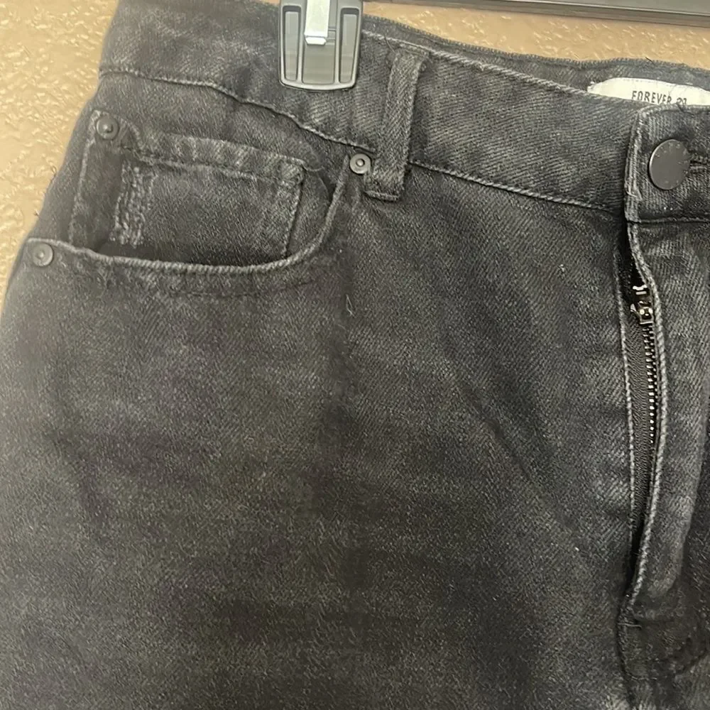 Forever 21 black denim skirt size 29